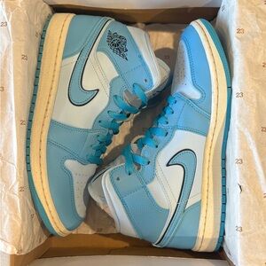Nike Air Jordan1 Mid - Sky & Baby Blue Sneakers with Cream Sole Facing /Sky Sole